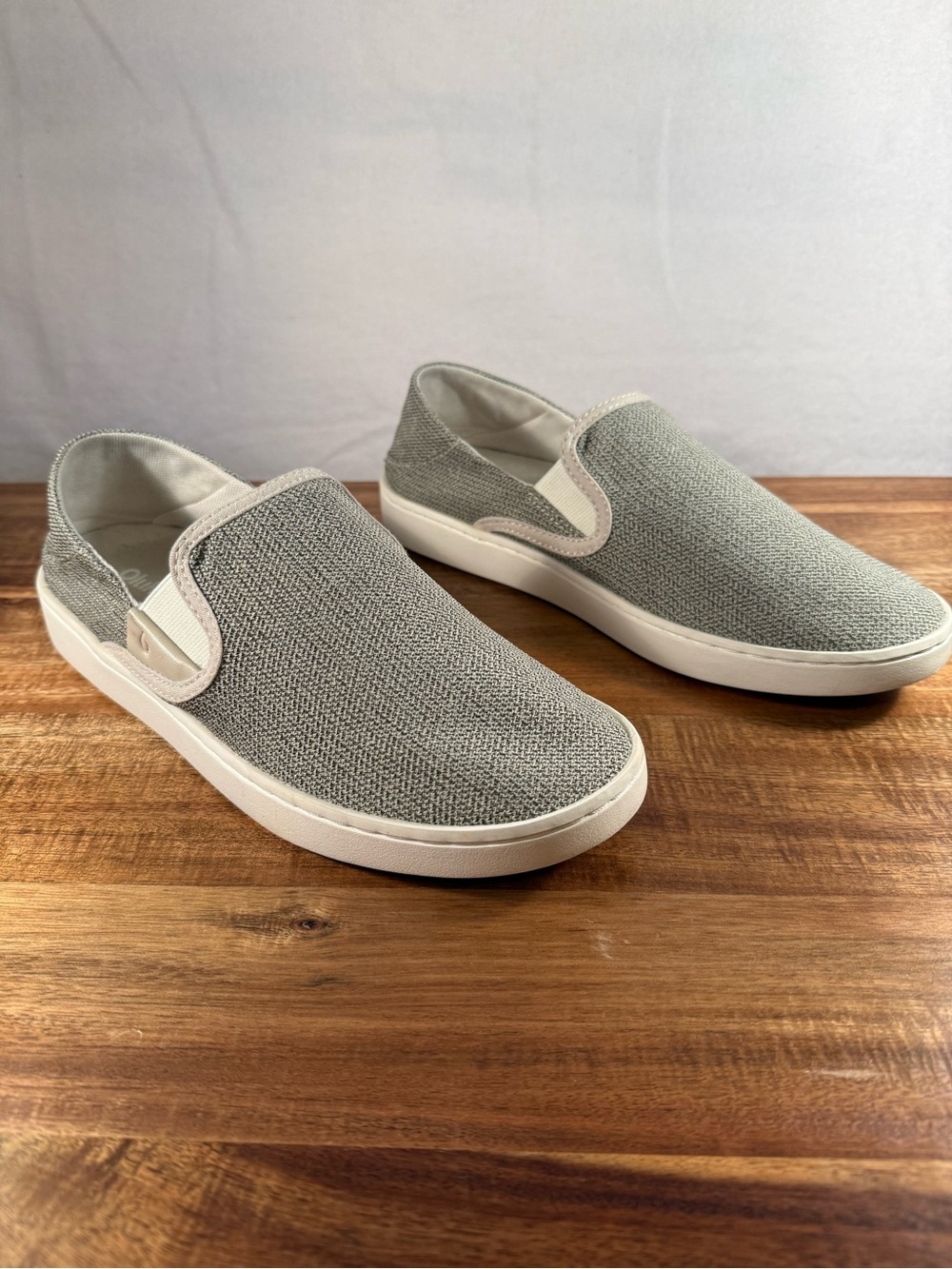 Olukai Pehuea Slip-On Sneaker - Women's Size 9 Black/Cream